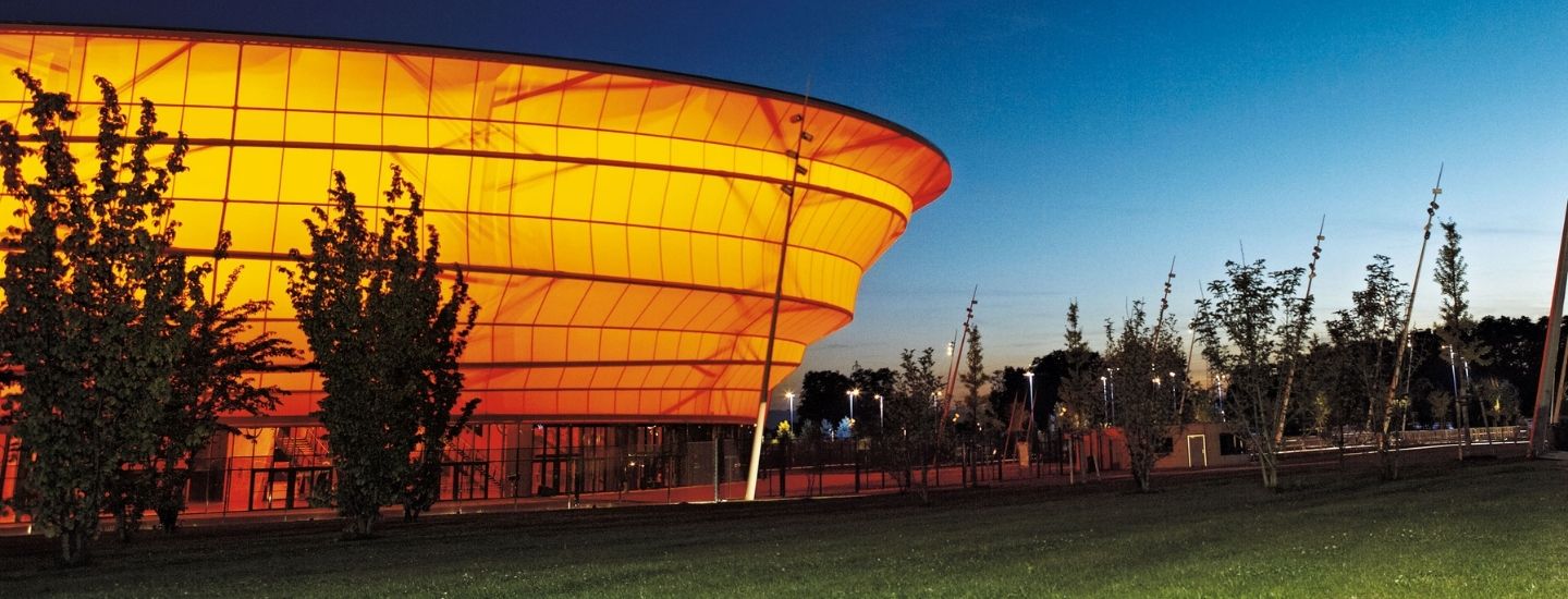 Zénith de Strasbourg Europe photo photographie image exterieur nuit façade orange